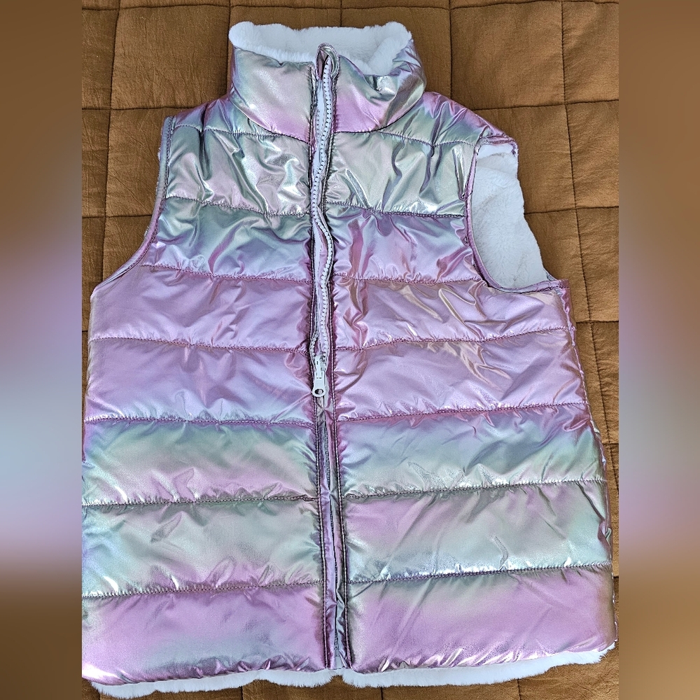Macys Epic Threads Reversible Iridescent and Faux Fur Puffer Vest sz Med